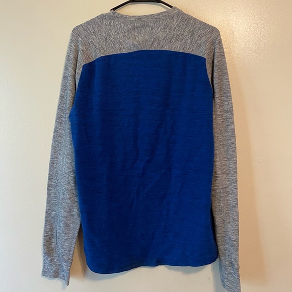 American Eagle Outfitters Long Sleeve Tee T-Shirt - Picture 2 of 4